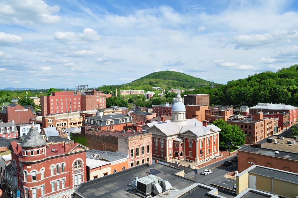 Hotel 24 South Staunton Exterior photo